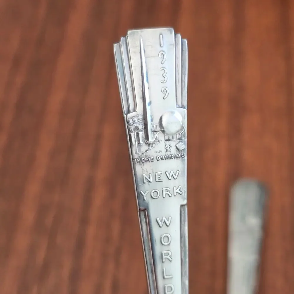 VTG WM Rogers 1939 New York Worlds Fair Spoons Silver Plate Pavillions Souvenir
